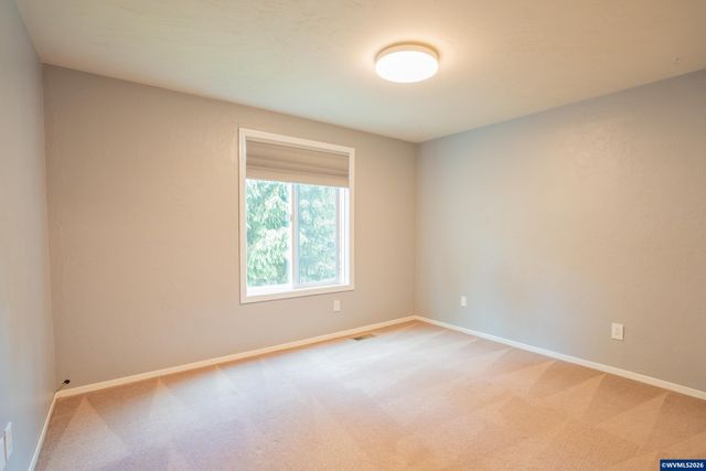 1213 NE Conroy Pl, Corvallis, OR 97330