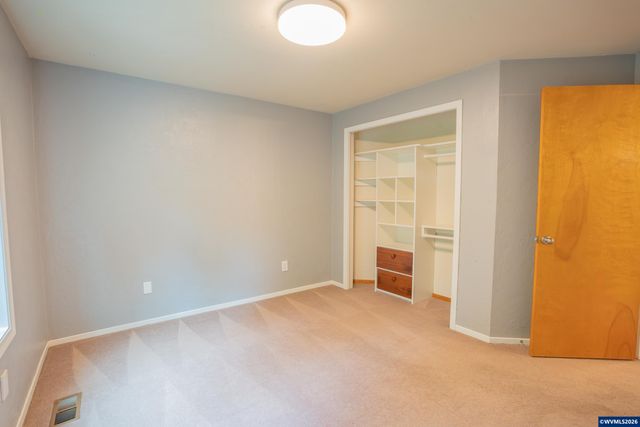1213 NE Conroy Pl, Corvallis, OR 97330