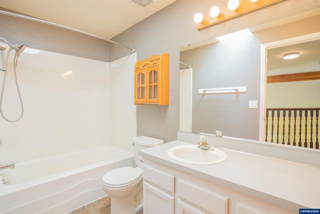 1213 NE Conroy Pl, Corvallis, OR 97330