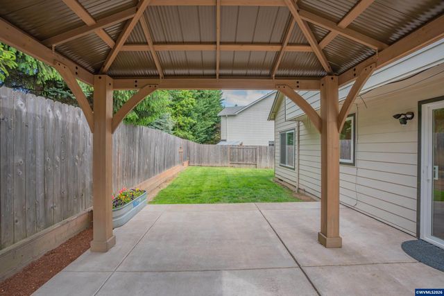1213 NE Conroy Pl, Corvallis, OR 97330