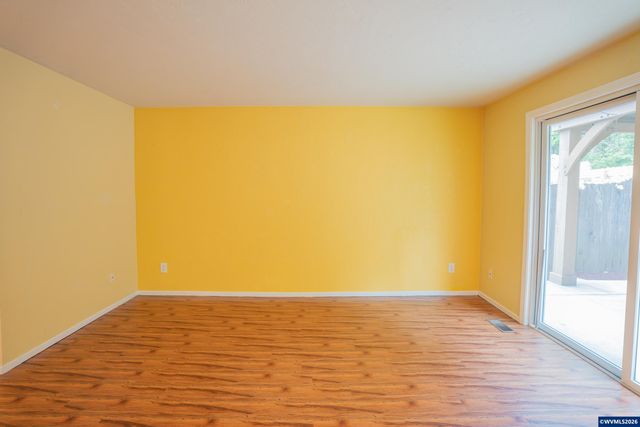 1213 NE Conroy Pl, Corvallis, OR 97330