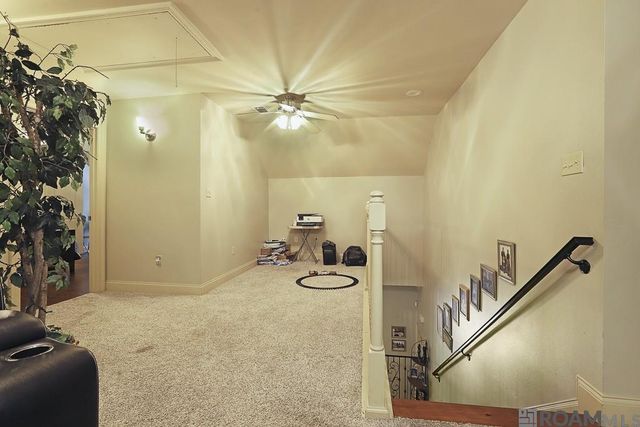8567 Pin Oak Dr, Zachary, LA 70791