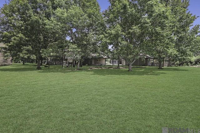 8567 Pin Oak Dr, Zachary, LA 70791