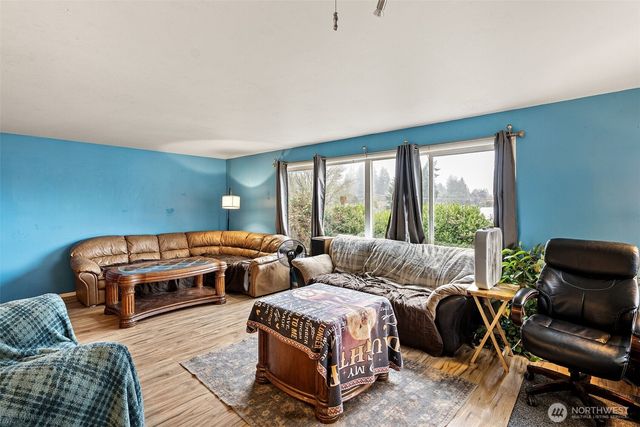 3303 11th ST, Bremerton, WA 98312