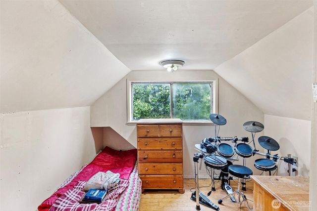 3303 11th ST, Bremerton, WA 98312