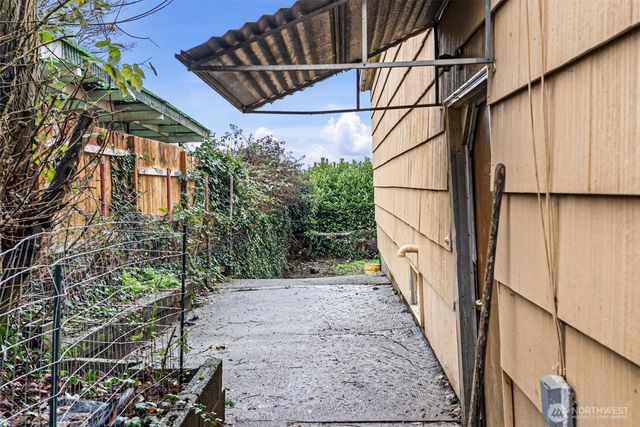 3303 11th ST, Bremerton, WA 98312