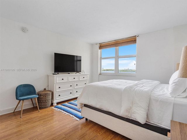 10350 W Bay Harbor Dr 4V, Bay Harbor Islands, FL 33154