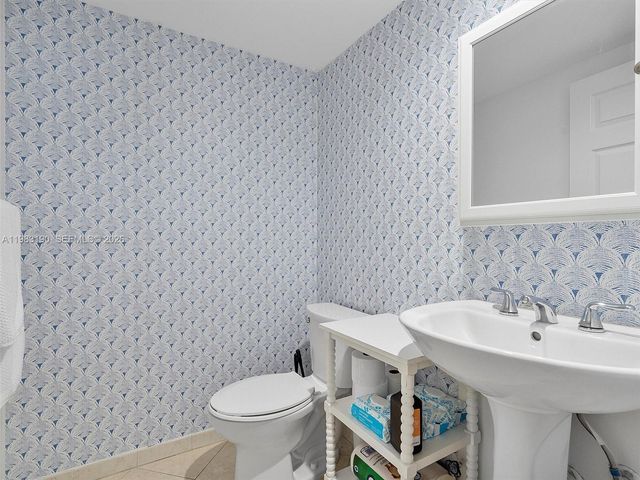 10350 W Bay Harbor Dr 4V, Bay Harbor Islands, FL 33154