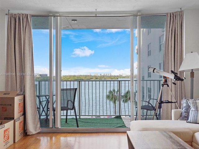 10350 W Bay Harbor Dr 4V, Bay Harbor Islands, FL 33154