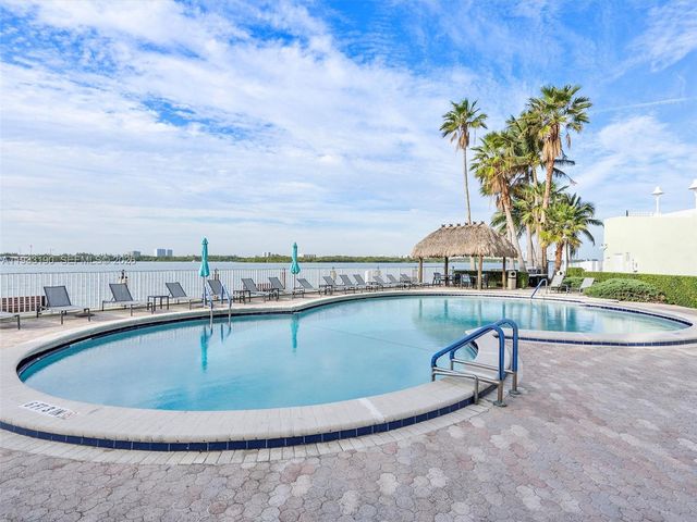 10350 W Bay Harbor Dr 4V, Bay Harbor Islands, FL 33154