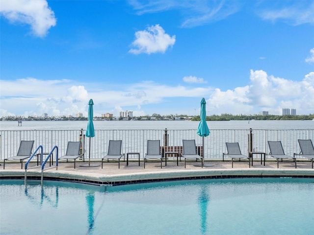 10350 W Bay Harbor Dr 4V, Bay Harbor Islands, FL 33154