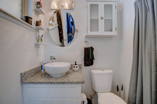 1605 Blume Street NE, Albuquerque, NM 87112