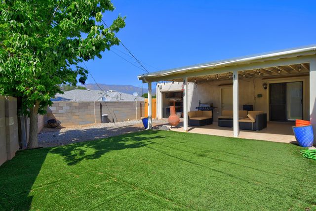 1605 Blume Street NE, Albuquerque, NM 87112