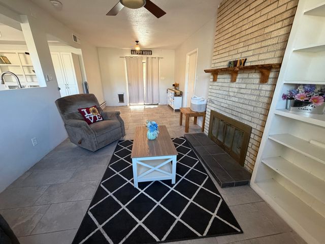 1605 Blume Street NE, Albuquerque, NM 87112