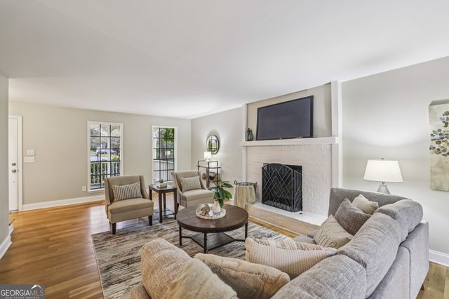 9950 Lake Forest Way, Roswell, GA 30076