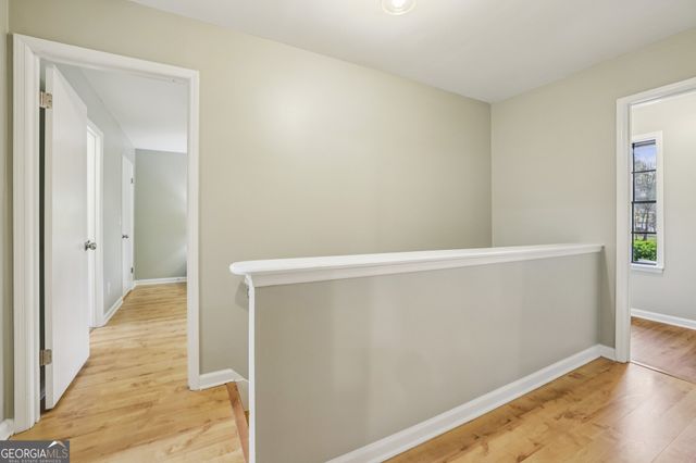 9950 Lake Forest Way, Roswell, GA 30076