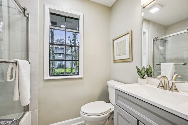 9950 Lake Forest Way, Roswell, GA 30076