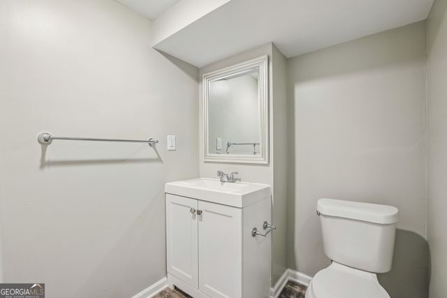 9950 Lake Forest Way, Roswell, GA 30076