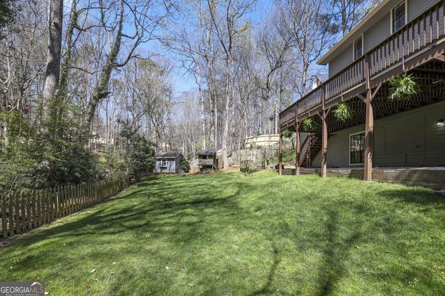 9950 Lake Forest Way, Roswell, GA 30076