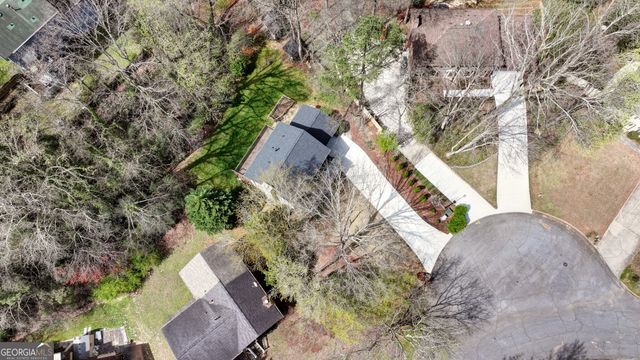 9950 Lake Forest Way, Roswell, GA 30076