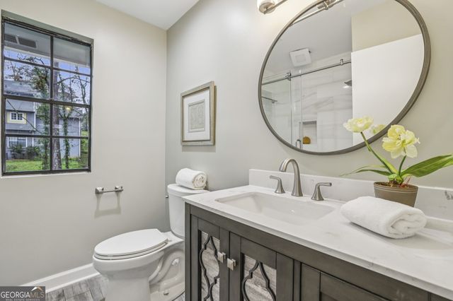 9950 Lake Forest Way, Roswell, GA 30076