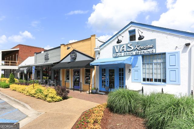 9950 Lake Forest Way, Roswell, GA 30076