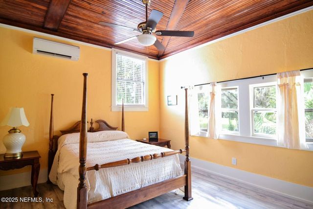 103 BEACON Street, Interlachen, FL 32148