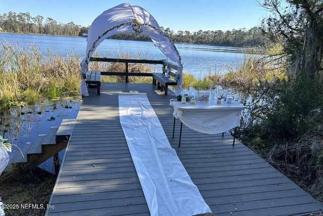 103 BEACON Street, Interlachen, FL 32148