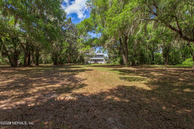 103 BEACON Street, Interlachen, FL 32148