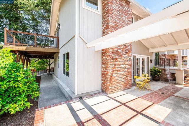 4033 Valente Dr, Lafayette, CA 94549