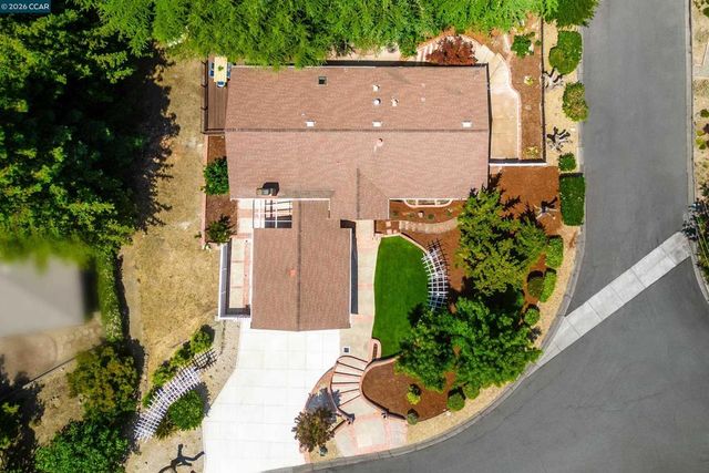 4033 Valente Dr, Lafayette, CA 94549