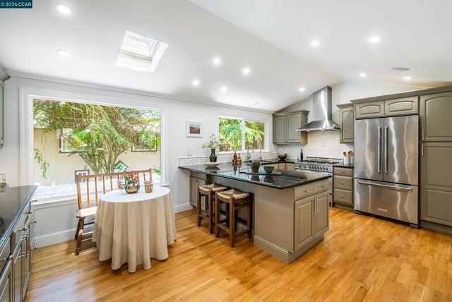 4033 Valente Dr, Lafayette, CA 94549