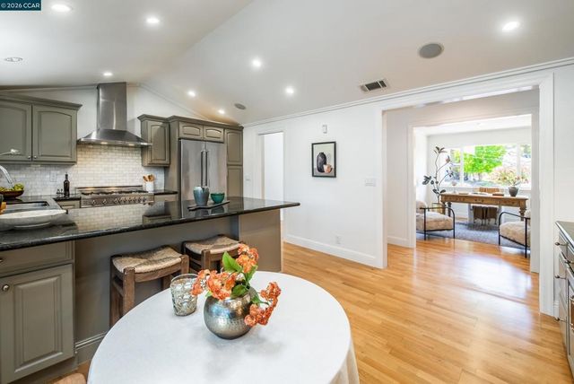 4033 Valente Dr, Lafayette, CA 94549