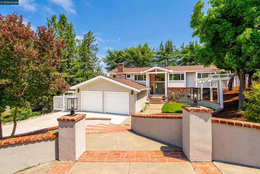 4033 Valente Dr, Lafayette, CA 94549