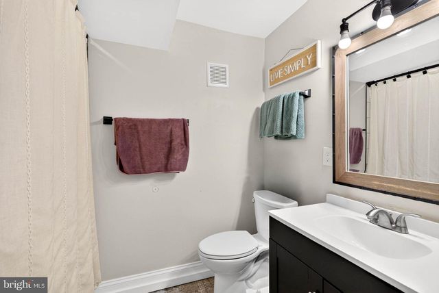 3802 GREENMOUNT AVE, Baltimore, MD 21218