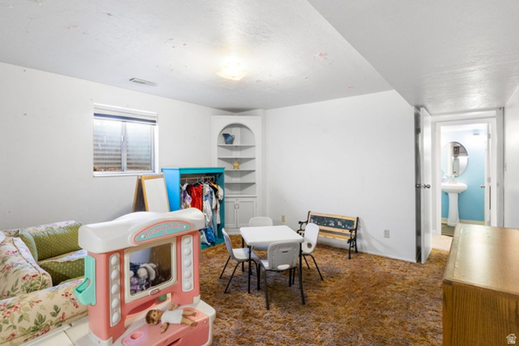 Image 23 of property listing at 166 S OLD COUNTY RD, Stockton, UT 84071