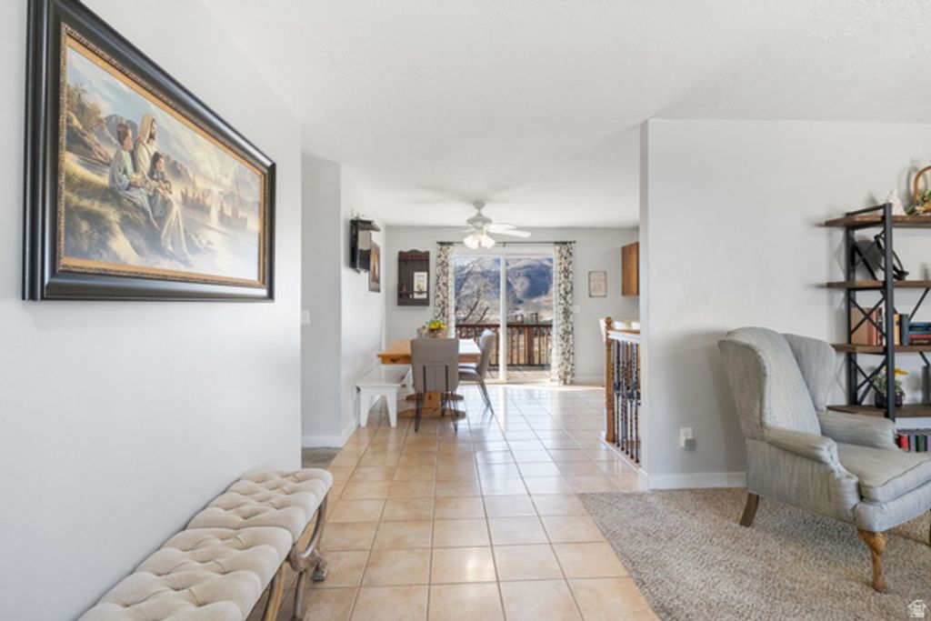 Image 5 of property listing at 166 S OLD COUNTY RD, Stockton, UT 84071