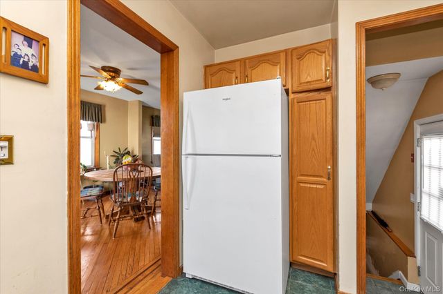 15 Eton Street, Valley Stream, NY 11581