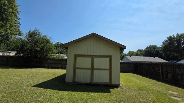 32 Mcarthur Dr, Cabot, AR 72023