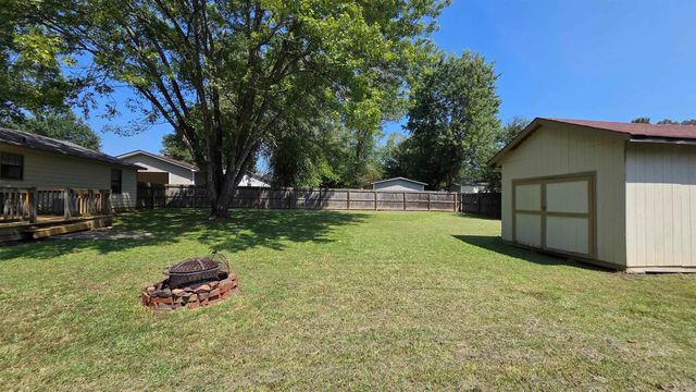 32 Mcarthur Dr, Cabot, AR 72023