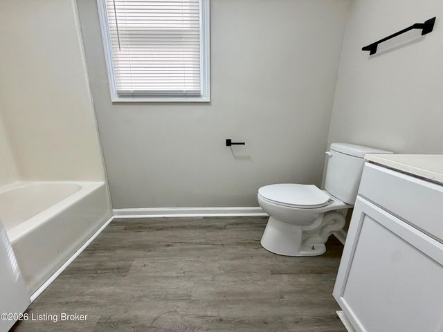 1904 W Madison St, Louisville, KY 40203