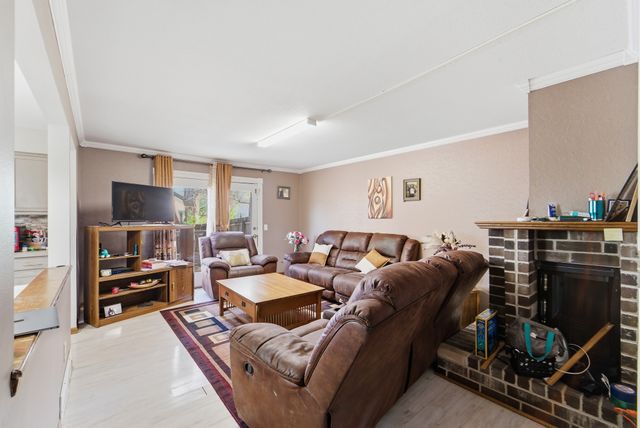 8307 Twana Drive, Urbandale, IA 50322