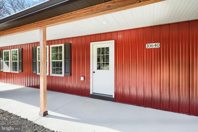 10640 ENFIELD RD, Felton, PA 17322