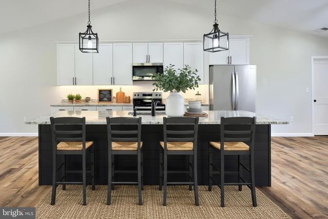 10640 ENFIELD RD, Felton, PA 17322