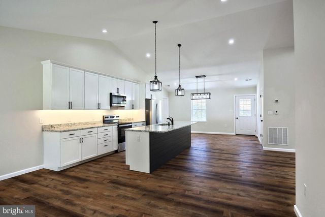 10640 ENFIELD RD, Felton, PA 17322