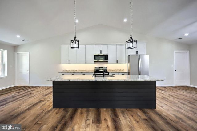 10640 ENFIELD RD, Felton, PA 17322