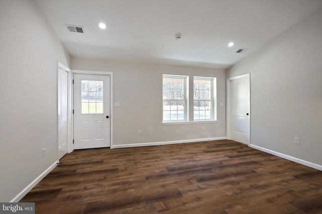 10640 ENFIELD RD, Felton, PA 17322