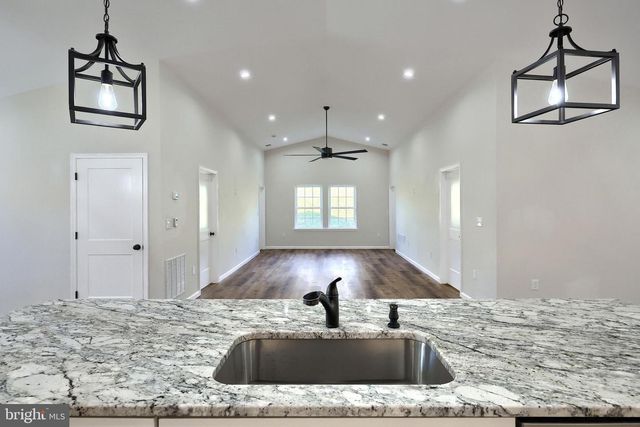 10640 ENFIELD RD, Felton, PA 17322