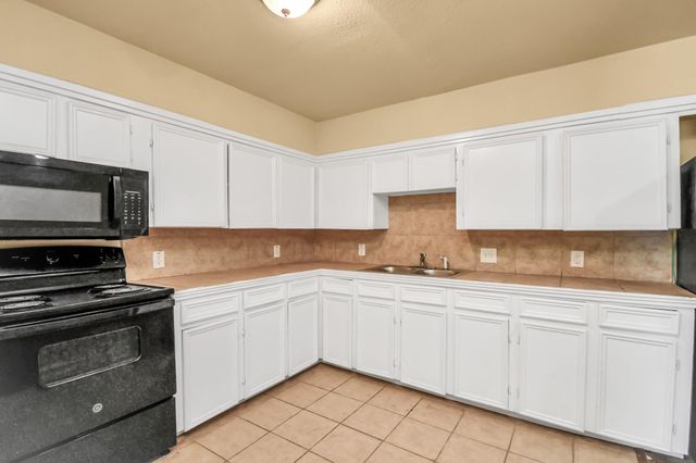 5714 Doulton Drive, Houston, TX 77033