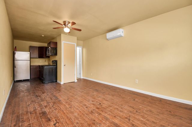 5714 Doulton Drive, Houston, TX 77033